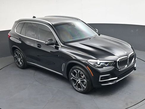 Used 2022 BMW X5 xDrive40i w/ Premium Package AWD/4WD image 21