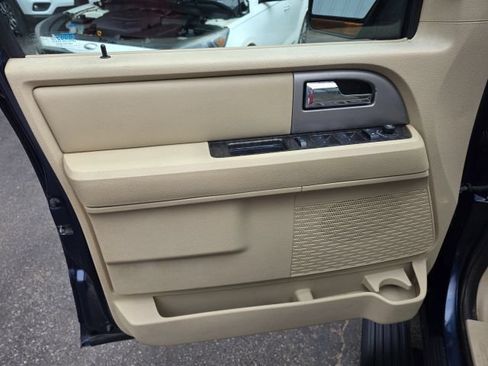 Used 2015 Ford Expedition EL Limited w/ Equipment Group 301A RWD image 11