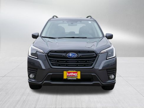 Used 2023 Subaru Forester Premium AWD/4WD image 2