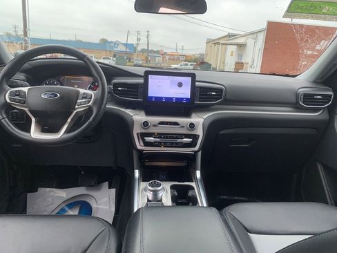 Used 2023 Ford Explorer XLT w/ Equipment Group 202A image 26