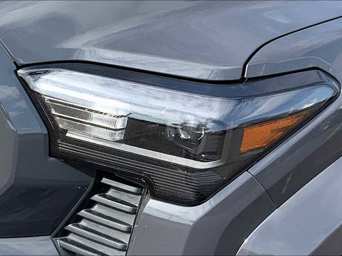 Used 2025 Toyota Tacoma TRD Sport w/ TRD Sport Premium Package image 13