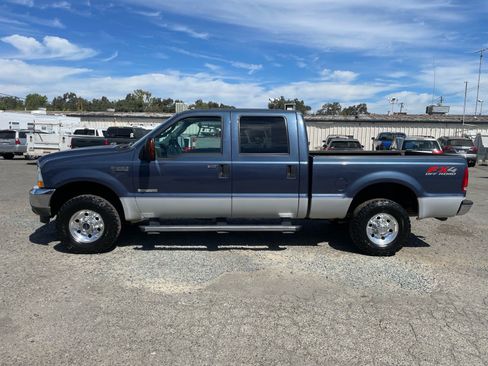 Used 2004 Ford F250 XLT AWD/4WD image 5