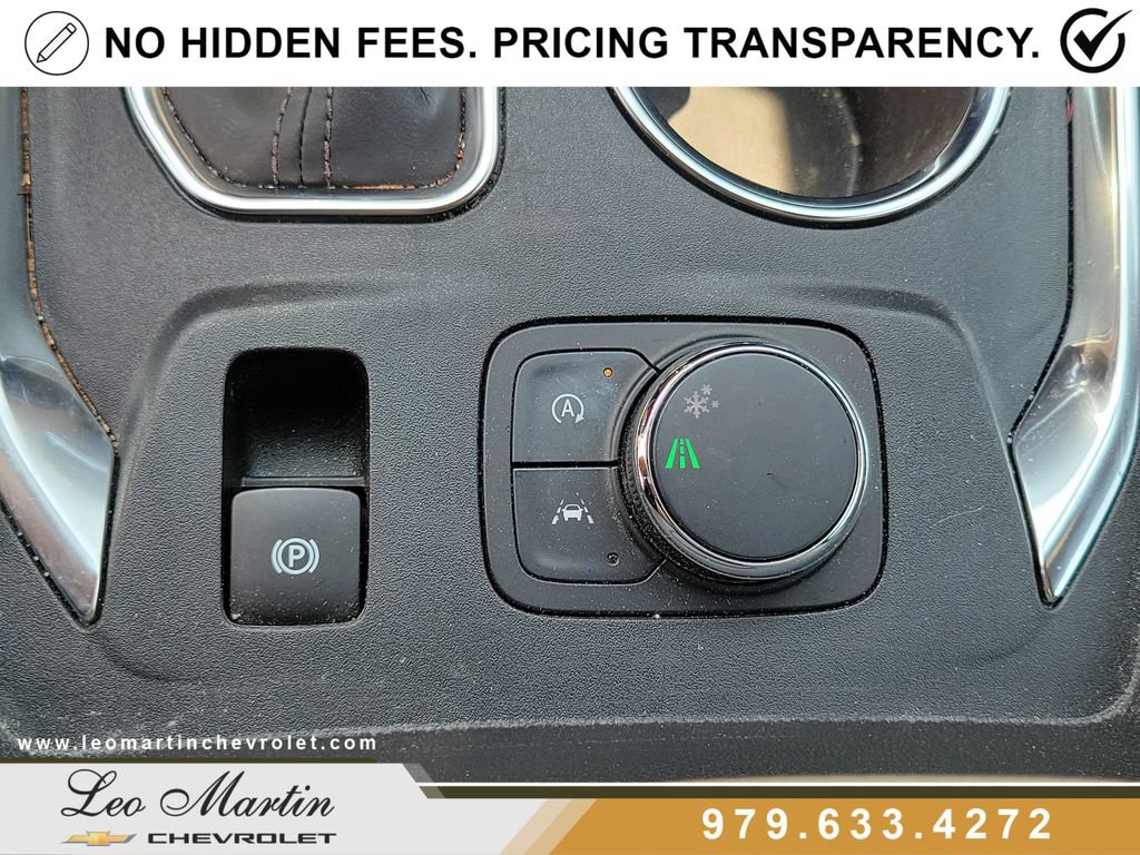 Used 2024 Chevrolet Traverse LT FWD image 29
