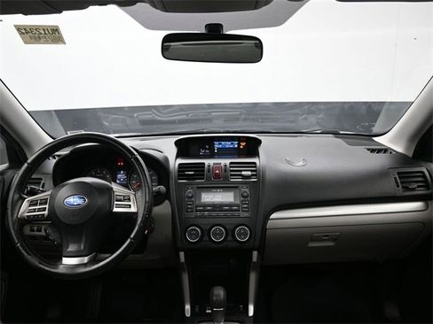Used 2014 Subaru Forester 2.5i Limited image 9