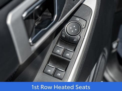 Used 2022 Ford Explorer XLT w/ Equipment Group 202A AWD/4WD image 19