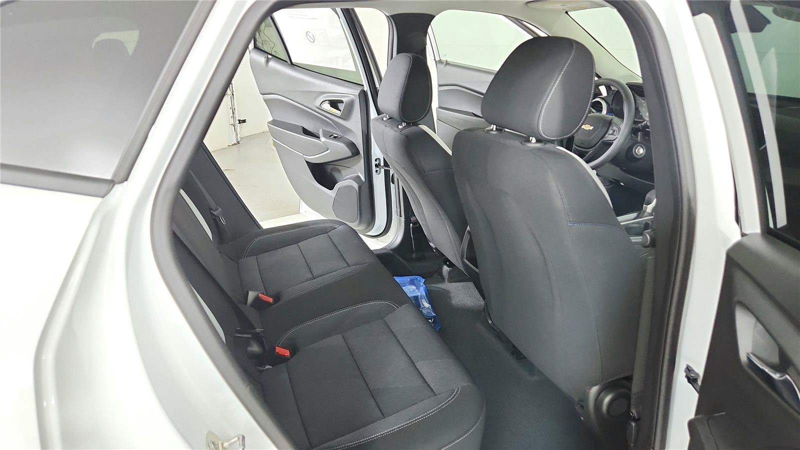 Used 2026 Chevrolet Trax LS FWD image 23