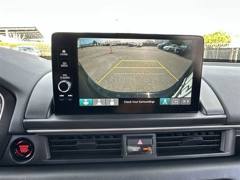 Used 2025 Honda Pilot Touring image 25