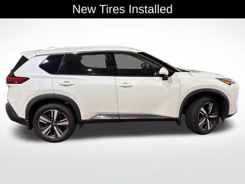 Used 2023 Nissan Rogue SL w/ SL Premium Package AWD/4WD image 2