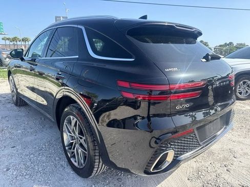 Used 2025 Genesis GV70 2.5T AWD/4WD image 8