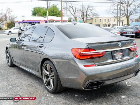 Used 2016 BMW 750i image 5