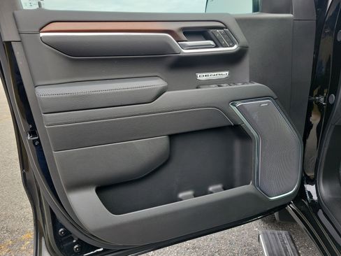 New 2026 GMC Sierra 1500 Denali w/ Technology Package image 17