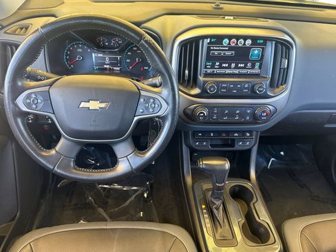 Used 2016 Chevrolet Colorado Z71 w/ Z71 Midnight Edition AWD/4WD image 17