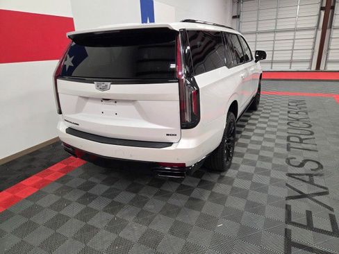 Used 2023 Cadillac Escalade ESV Sport Platinum w/ LPO, ONYX Package image 21