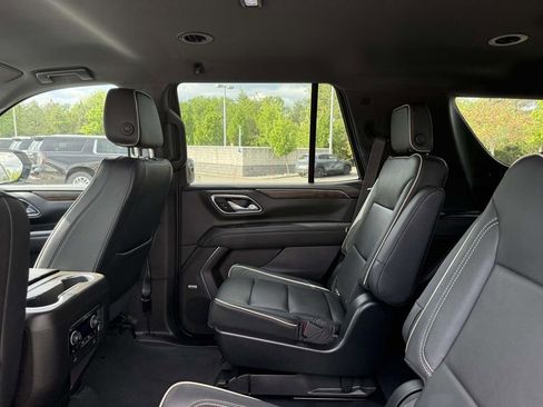 Used 2021 Chevrolet Tahoe Premier AWD/4WD image 18