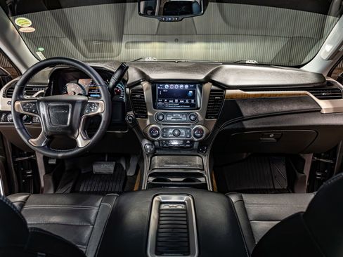 Used 2018 GMC Yukon Denali w/ Denali Ultimate Package AWD/4WD image 13