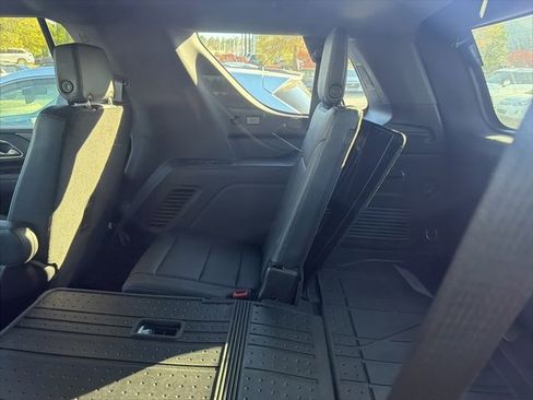 Used 2023 Chevrolet Tahoe Z71 image 9