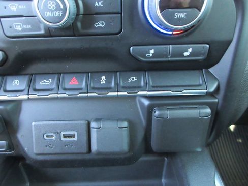 Certified 2022 Chevrolet Silverado 1500 RST w/ Texas Edition Plus image 36