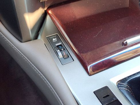 Used 2018 Lexus GX 460 image 24