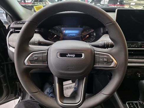 Certified 2024 Jeep Compass Latitude image 5