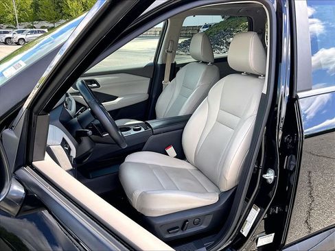 Used 2023 Nissan Rogue SV w/ SV Premium B Package AWD/4WD image 10