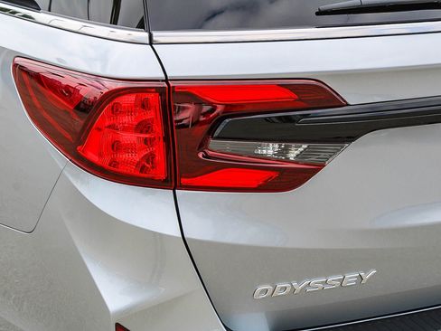Certified 2026 Honda Odyssey EX-L image 10