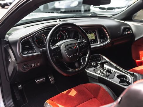 Used 2022 Dodge Challenger R/T Scat Pack RWD image 13
