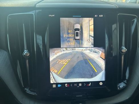 Used 2025 Volvo XC60 B5 Plus AWD/4WD image 23