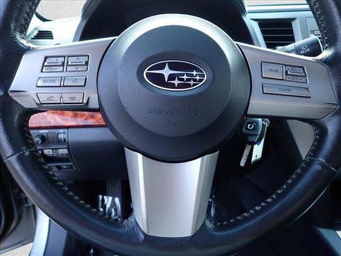Used 2010 Subaru Outback 2.5i Limited w/ Popular Equipment Group 3B AWD/4WD image 16