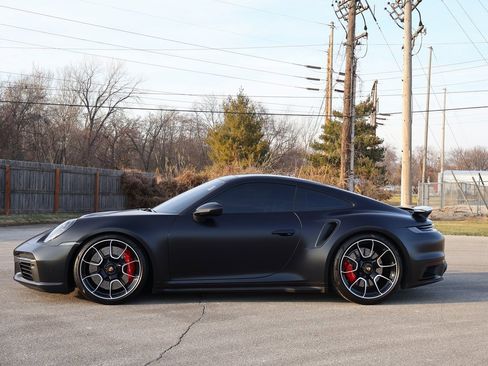 Used 2021 Porsche 911 Turbo image 2