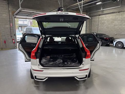 New 2025 Volvo XC60 T8 Plus w/ Climate Package image 28