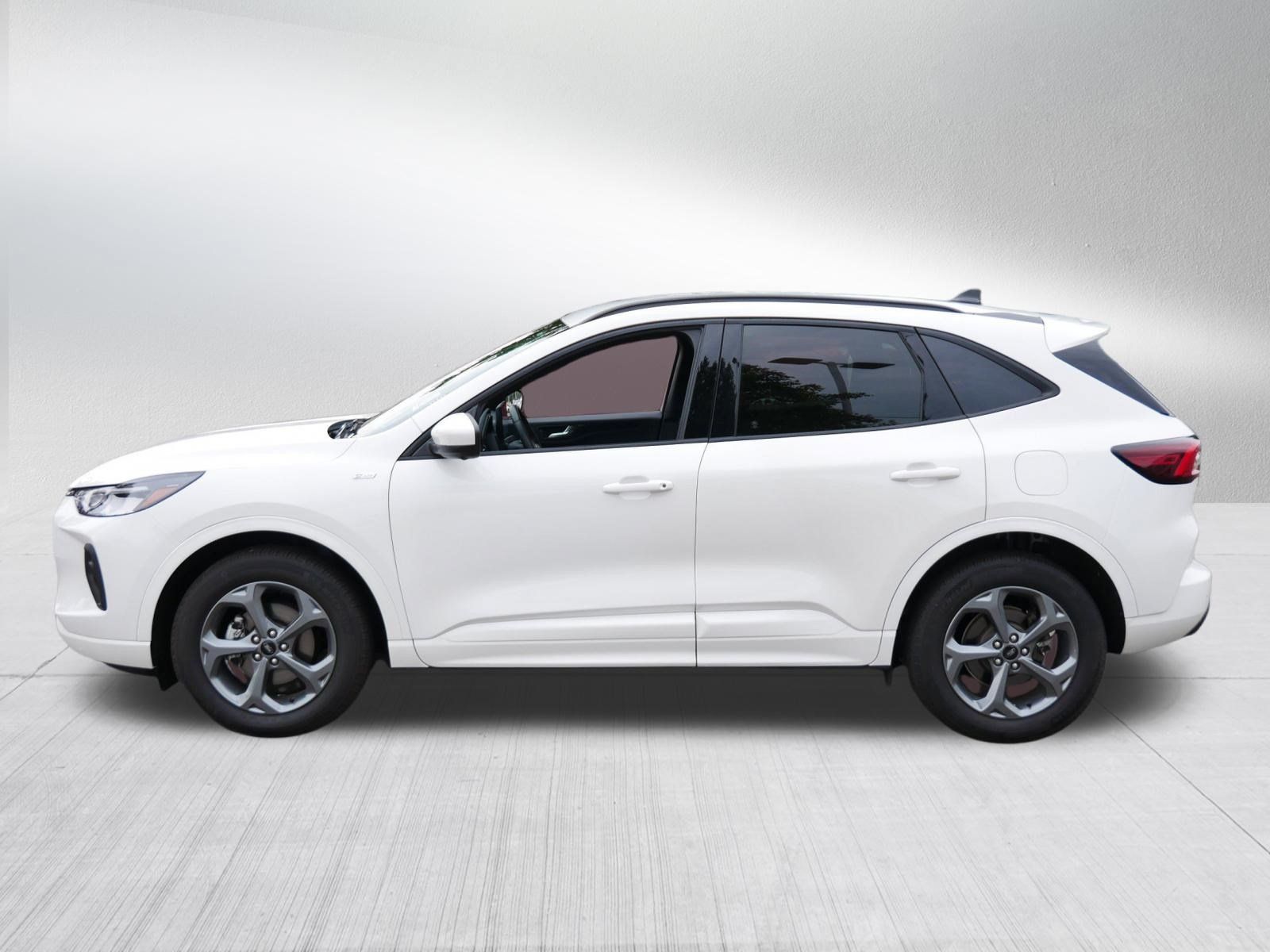 Used 2023 Ford Escape ST-Line Select w/ Tech Pack #2 AWD/4WD image 4