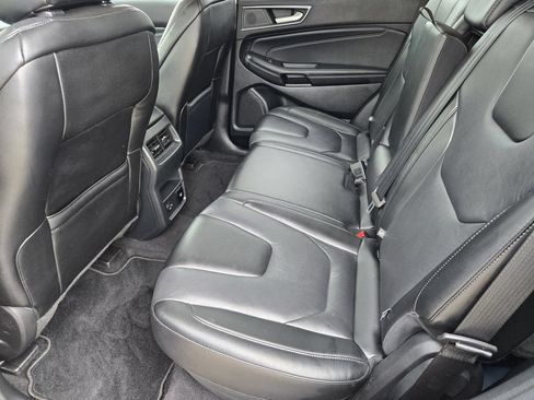 Used 2022 Ford Edge Titanium AWD/4WD image 23