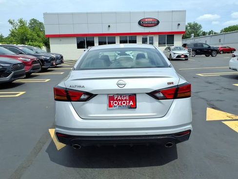 Used 2024 Nissan Altima 2.5 SR FWD image 6