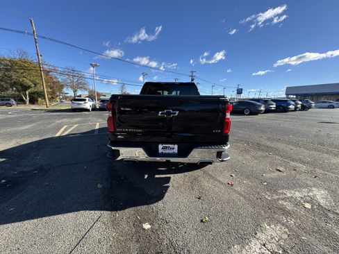 Used 2022 Chevrolet Silverado 1500 LTZ w/ LTZ Premium Package image 33