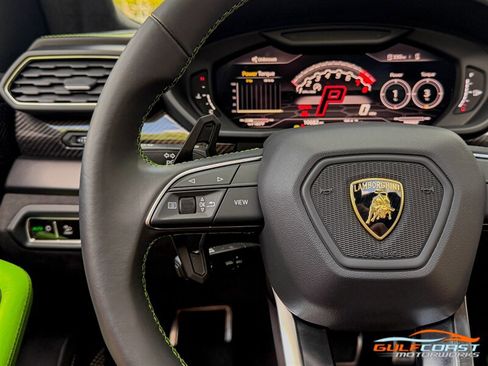 Used 2021 Lamborghini Urus AWD/4WD image 34