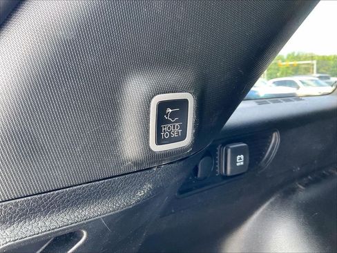 Used 2023 Jeep Grand Cherokee Altitude AWD/4WD image 35
