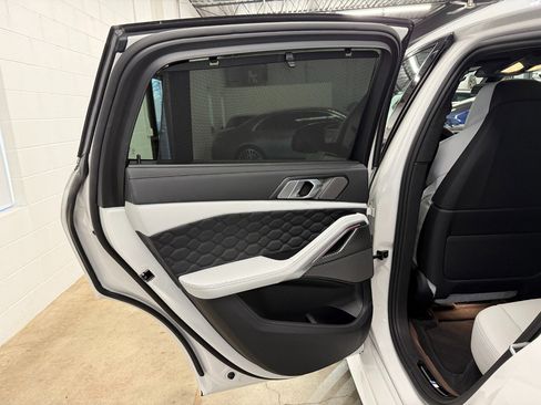 Used 2023 BMW X6 M Competition image 19