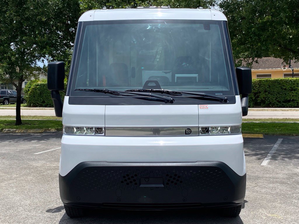 Used 2024 Chevrolet Brightdrop 400 w/ Commercial Equipment Package AWD/4WD image 2
