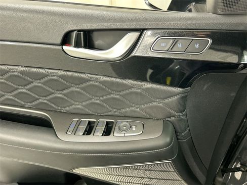 Used 2021 Hyundai Palisade Calligraphy w/ Cargo Package image 11