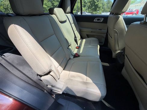 Used 2012 Ford Explorer XLT AWD/4WD image 10