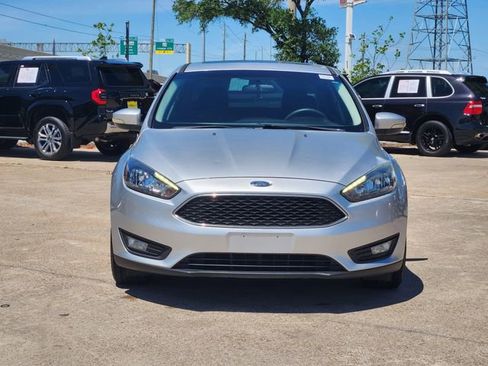 Used 2018 Ford Focus SEL image 2