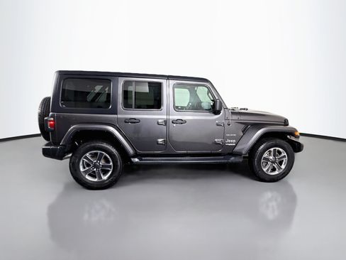 Used 2021 Jeep Wrangler Unlimited Sahara AWD/4WD image 11