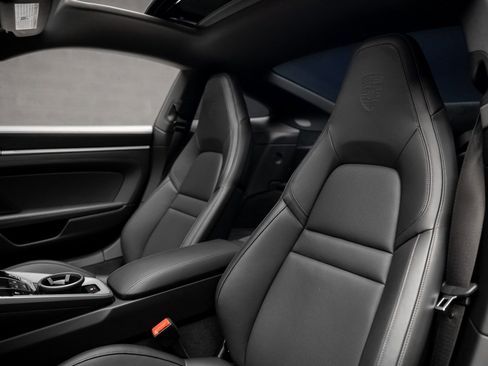 Used 2025 Porsche 911 Carrera image 49