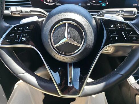 Used 2025 Mercedes-Benz GLS 450 4MATIC image 27