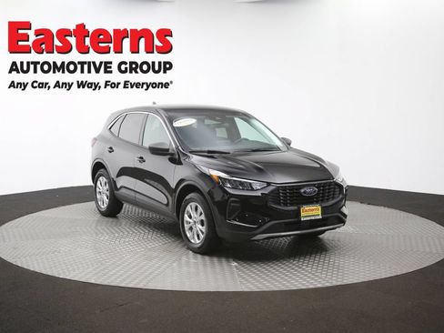 Used 2023 Ford Escape Active AWD/4WD image 49