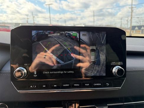 Used 2024 Mitsubishi Outlander SE image 18