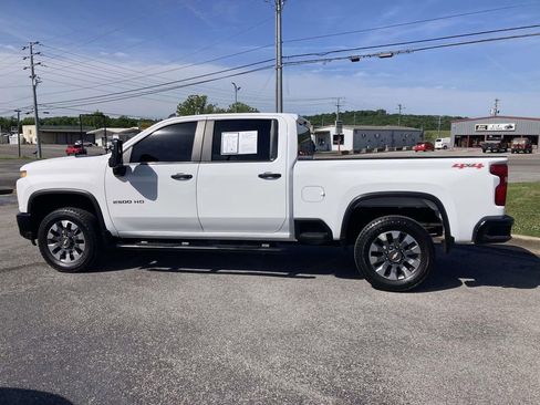 Used 2023 Chevrolet Silverado 2500 Custom w/ Custom Value Package AWD/4WD image 7