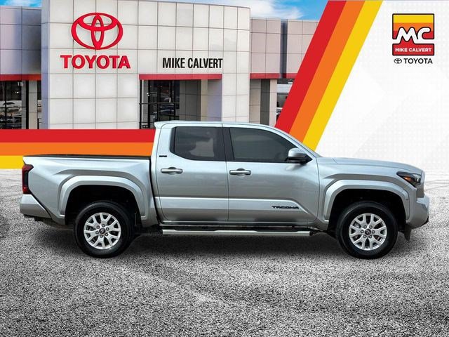 Certified 2025 Toyota Tacoma SR5 AWD/4WD image 6