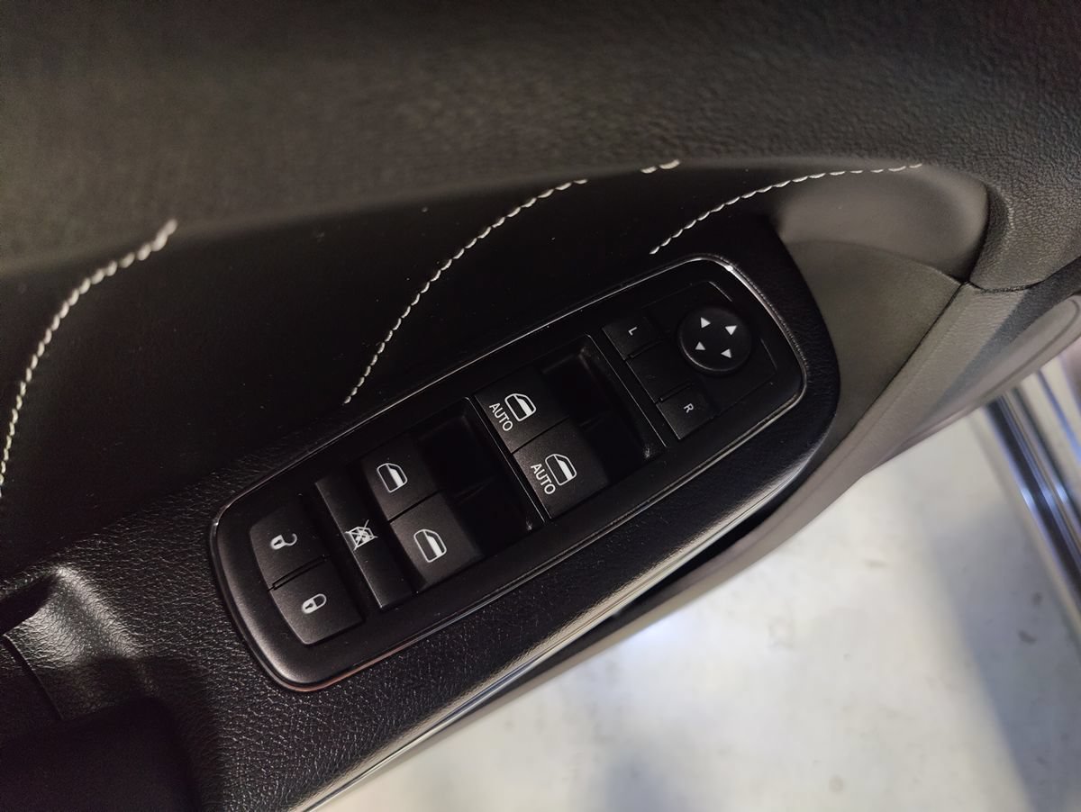 Used 2014 Dodge Charger R/T AWD/4WD image 25