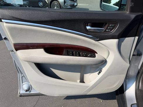 Used 2016 Acura MDX SH-AWD image 12